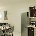 Spiros House Апартаменты