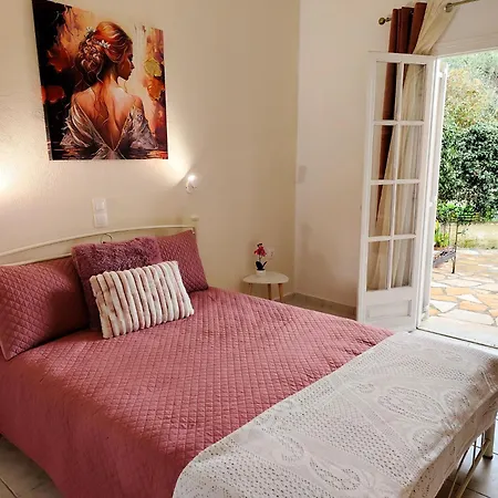 Lejlighed Spiros House *